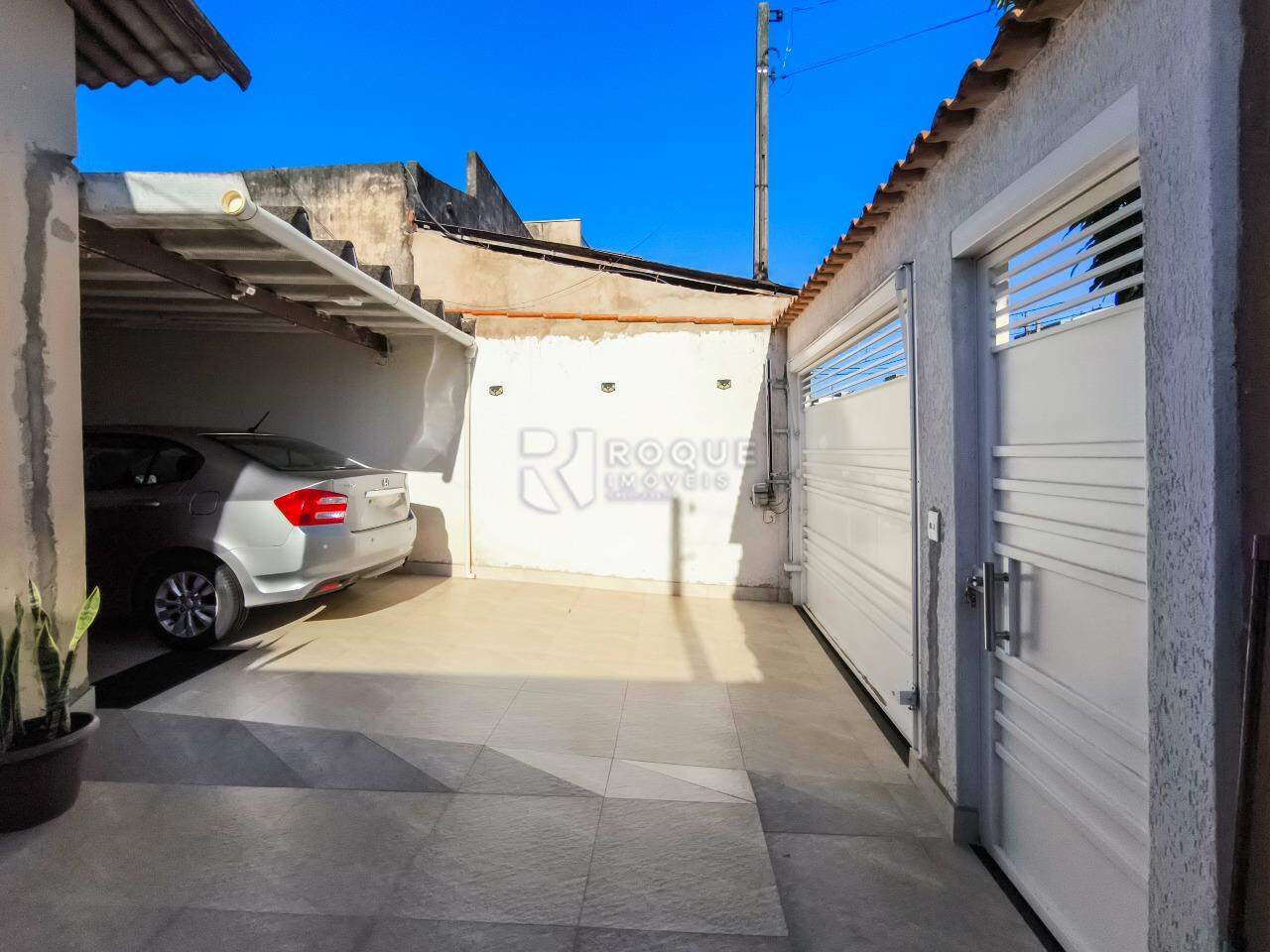 Casa Residencial à venda no bairro Jardim Alvorada: GARAGEM