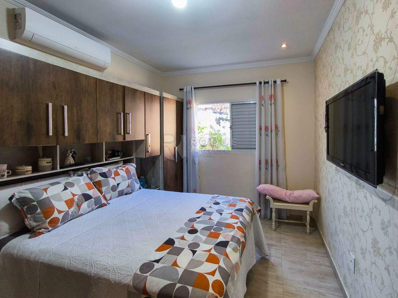 Casa Residencial à venda no bairro Jardim Alvorada: DORMITÓRIO 1