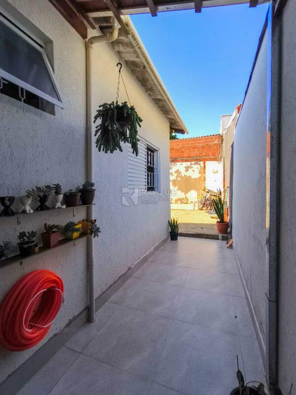Casa Residencial à venda no bairro Jardim Alvorada: LATERAL EXTERNA