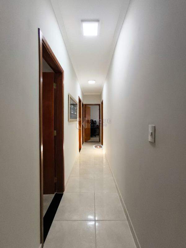 Casa Residencial à venda no bairro Jardim Alvorada: CORREDOR INTERNO