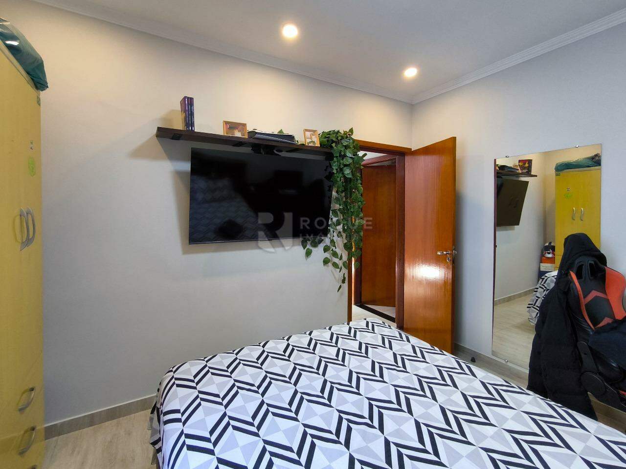 Casa Residencial à venda no bairro Jardim Alvorada: DORMITÓRIO 2