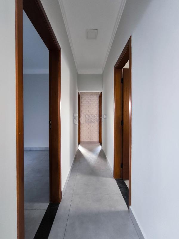 Casa Residencial à venda no bairro Jardim das Palmeiras: CORREDOR INTERNO