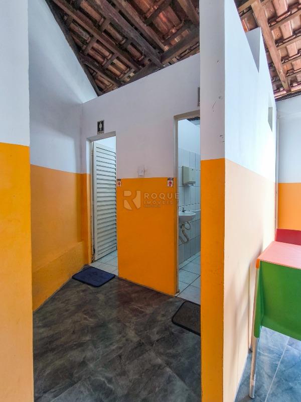 Casa Residencial à venda no bairro Vila Santa Lucia: SANITÁRIOS