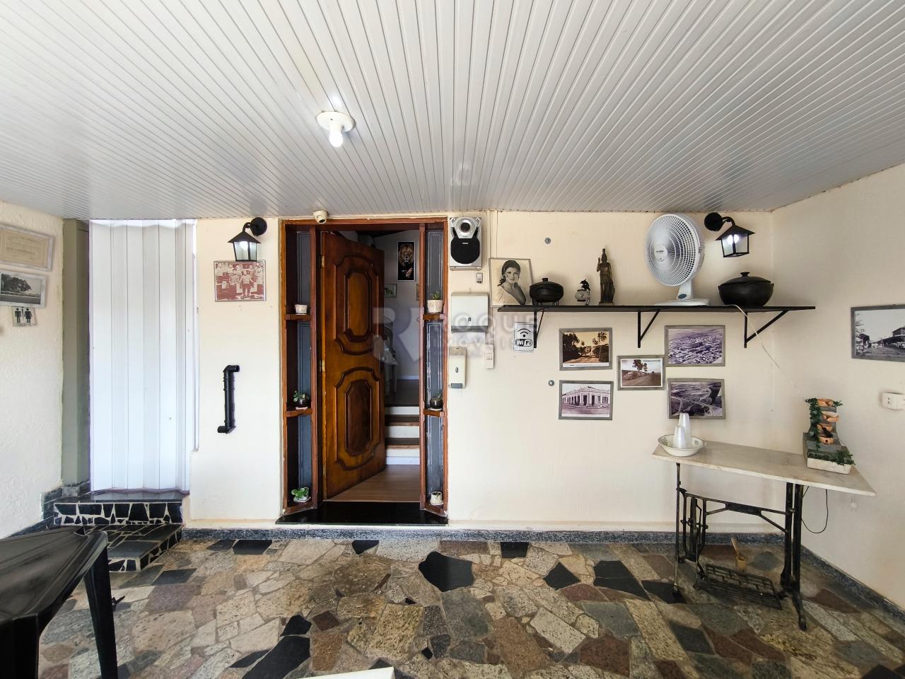 Casa Residencial à venda no bairro Vila Claudia: GARAGEM CASA 2