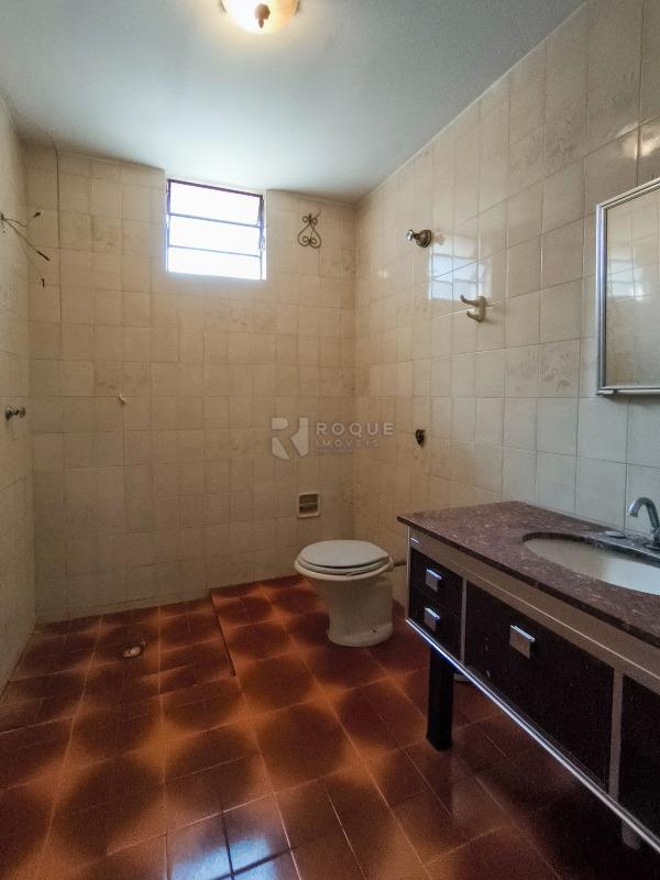 Casa Residencial à venda no bairro Vila Claudia: BANHEIRO SOCIAL EDÍCULA