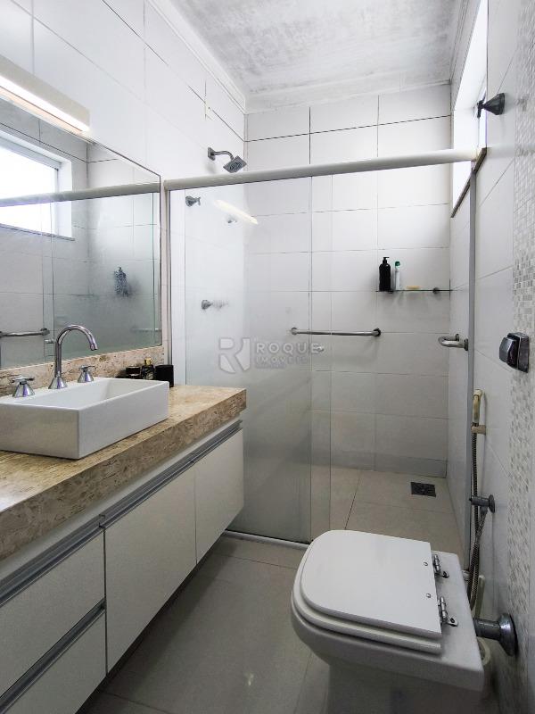 Casa em condomínio à venda no bairro Jardim Terras de Santa Elisa: WC SUÍTE 2