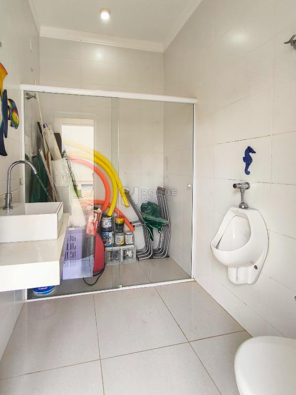 Casa em condomínio à venda no bairro Jardim Terras de Santa Elisa: BANHEIRO EXTERNO