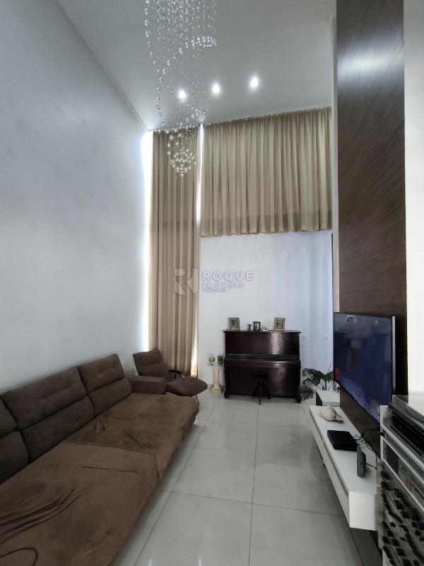 Casa em condomínio à venda no bairro Jardim Terras de Santa Elisa: SALA DE ESTAR