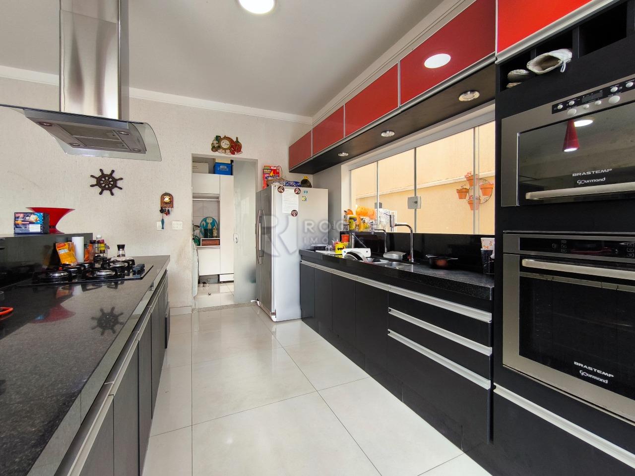 Casa em condomínio à venda no bairro Jardim Terras de Santa Elisa: COZINHA GOURMET
