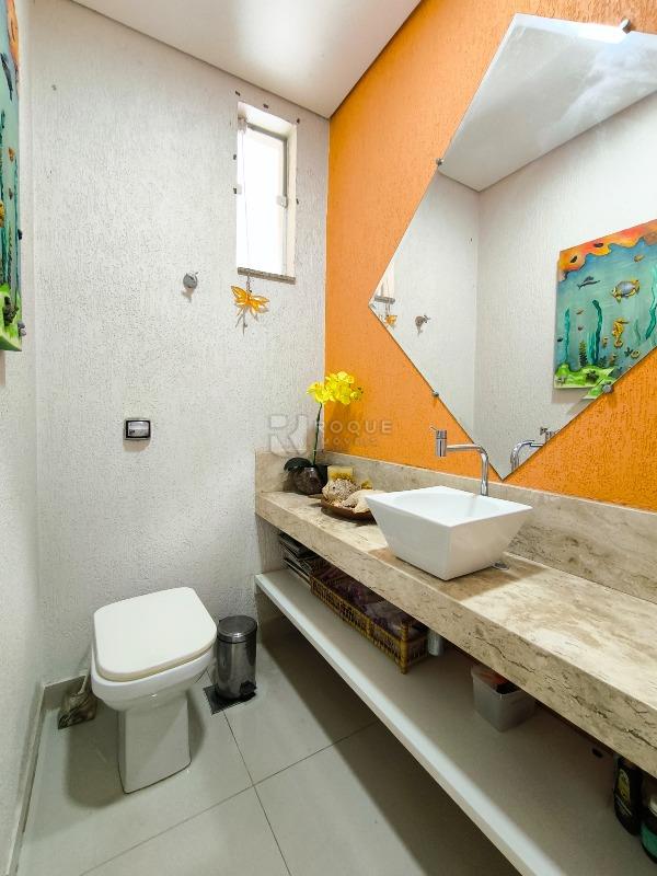 Casa em condomínio à venda no bairro Jardim Terras de Santa Elisa: LAVABO