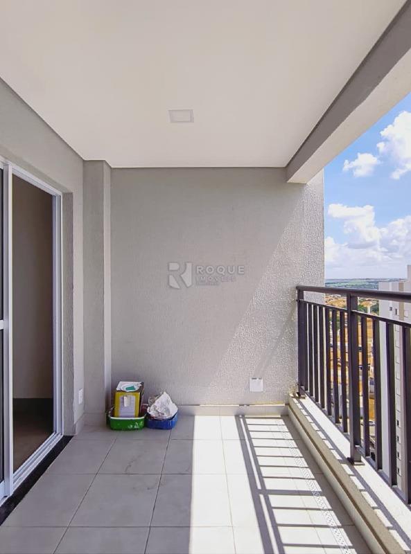 Apartamento para aluguel no bairro Jardim Santa Adélia: Sacada