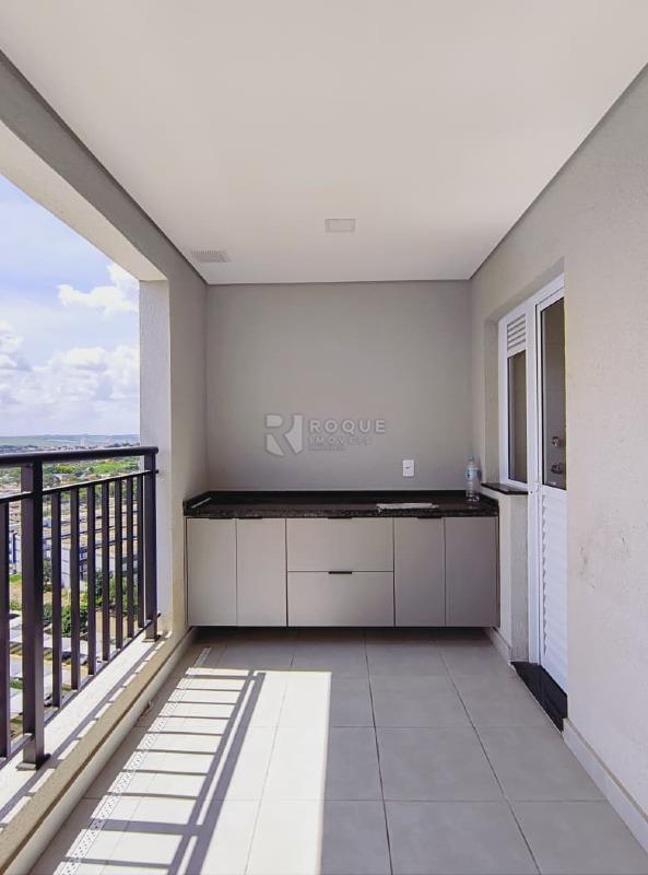 Apartamento para aluguel no bairro Jardim Santa Adélia: Sacada