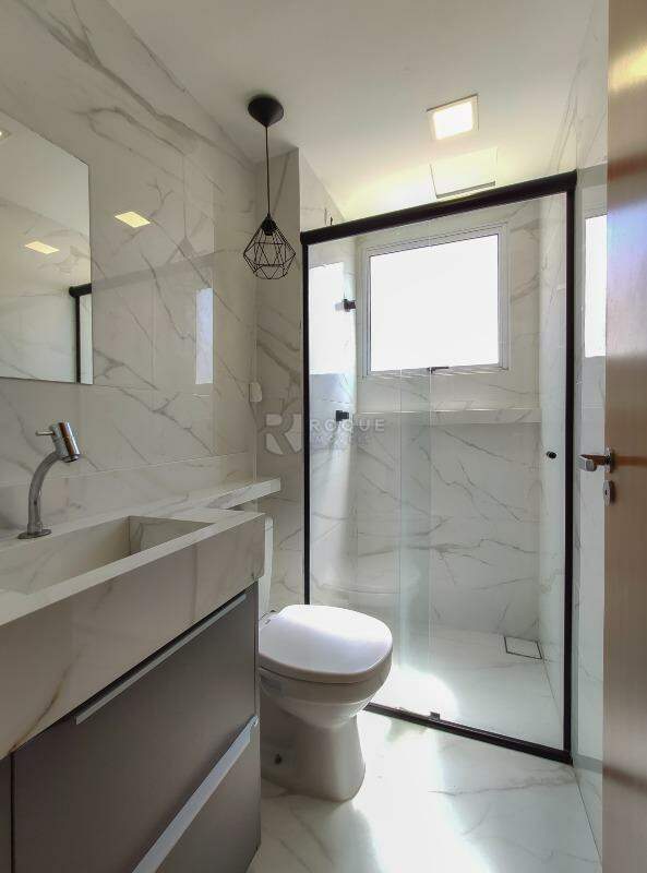 Apartamento à venda no bairro Residencial Morada das Acácias: WC social 