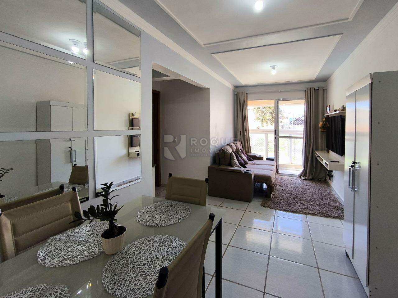 Apartamento à venda no bairro Vila Labaki: SALA DE JANTAR