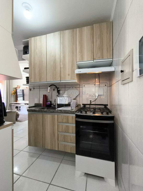 Apartamento à venda no bairro Vila Labaki: COZINHA
