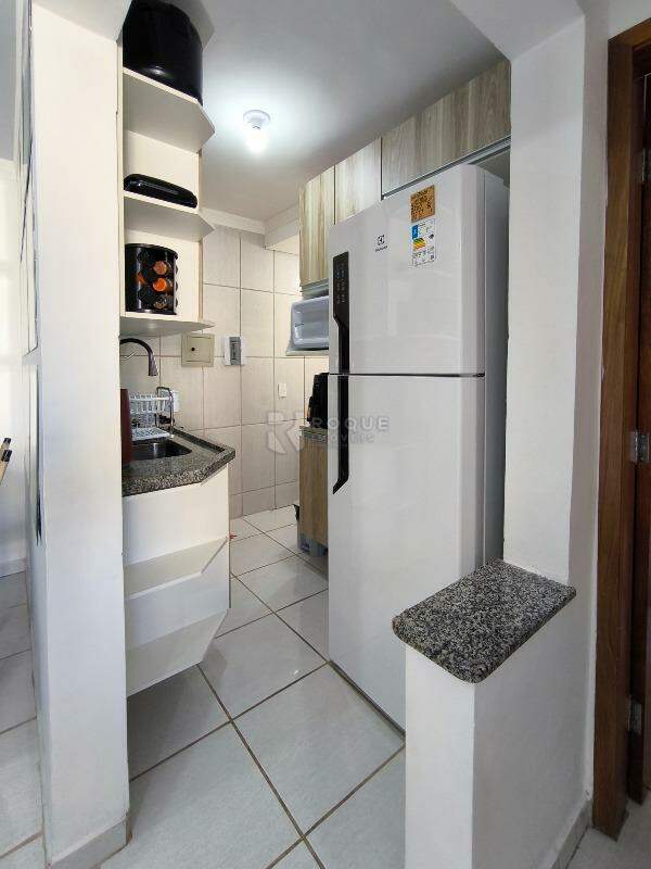 Apartamento à venda no bairro Vila Labaki: COZINHA