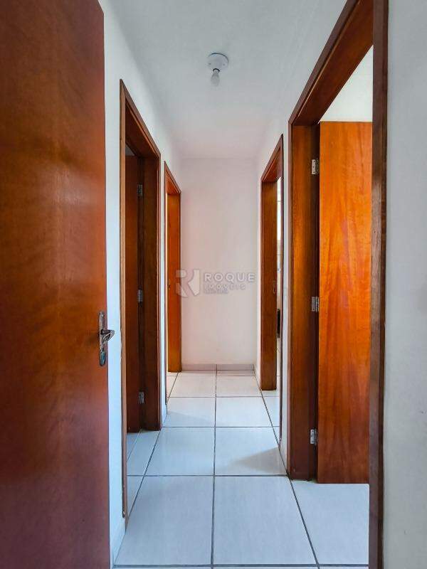 Apartamento à venda no bairro Vila Labaki: CORREDOR INTERNO