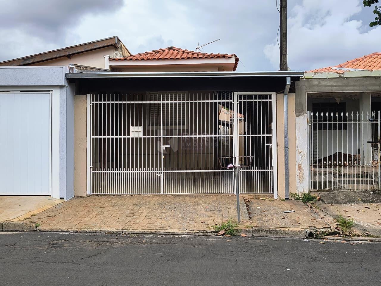 Casa Residencial para aluguel no bairro Vila Cristovam: Fachada