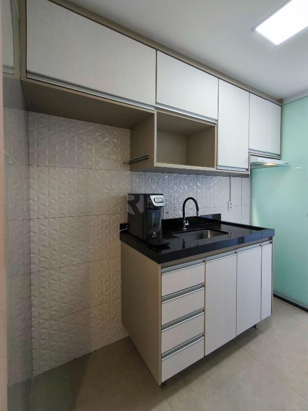 Apartamento à venda no bairro Parque Hippolyto: COZINHA