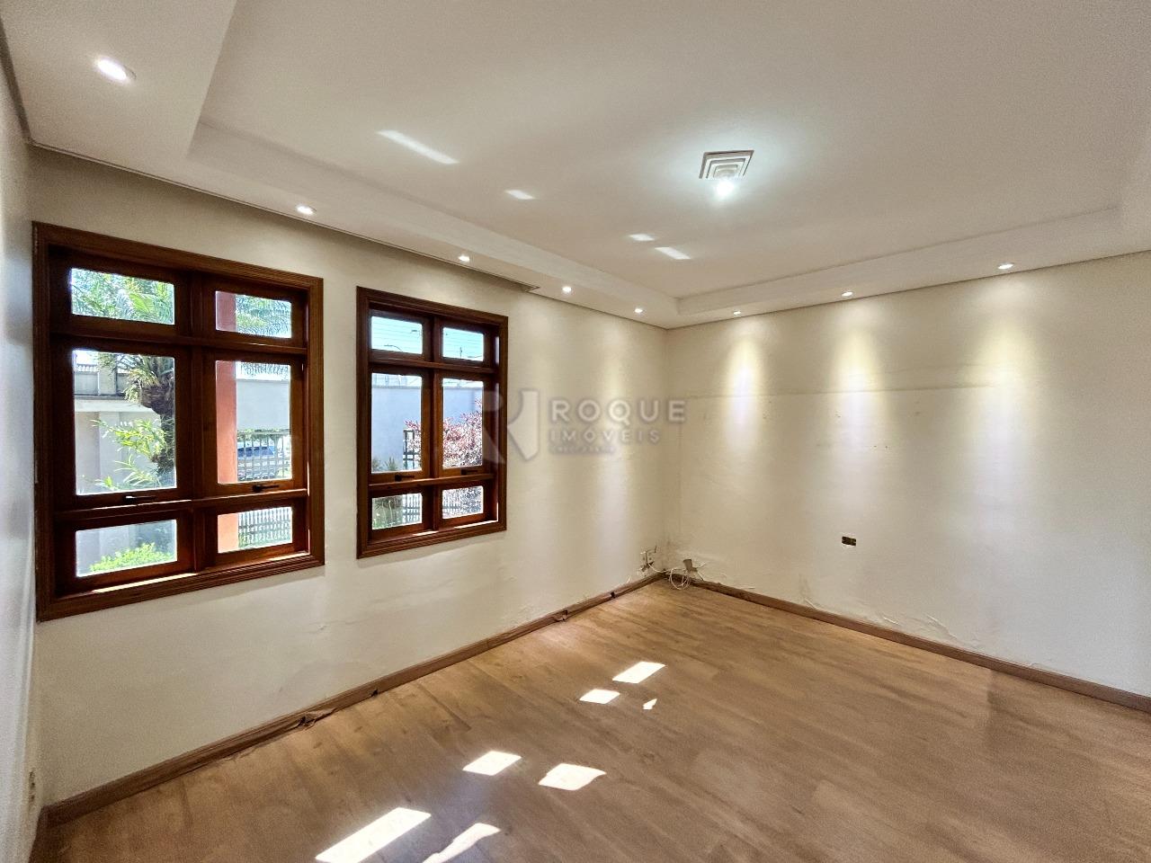 Casa Comercial para aluguel no bairro Vila Claudia: Sala