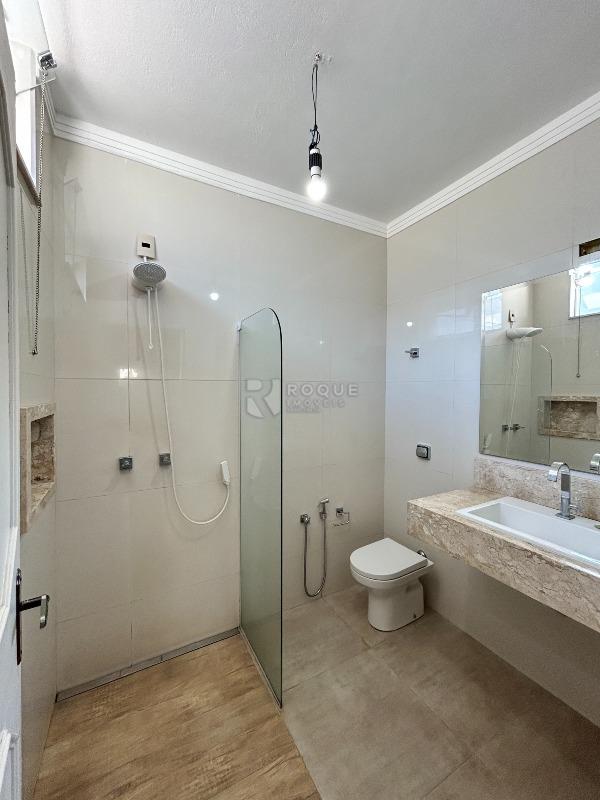 Casa Comercial para aluguel no bairro Vila Claudia: WC suíte 