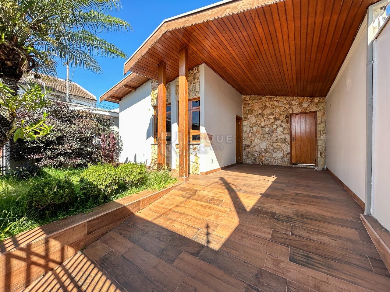 Casa Comercial para aluguel no bairro Vila Claudia: Frente / garagem 