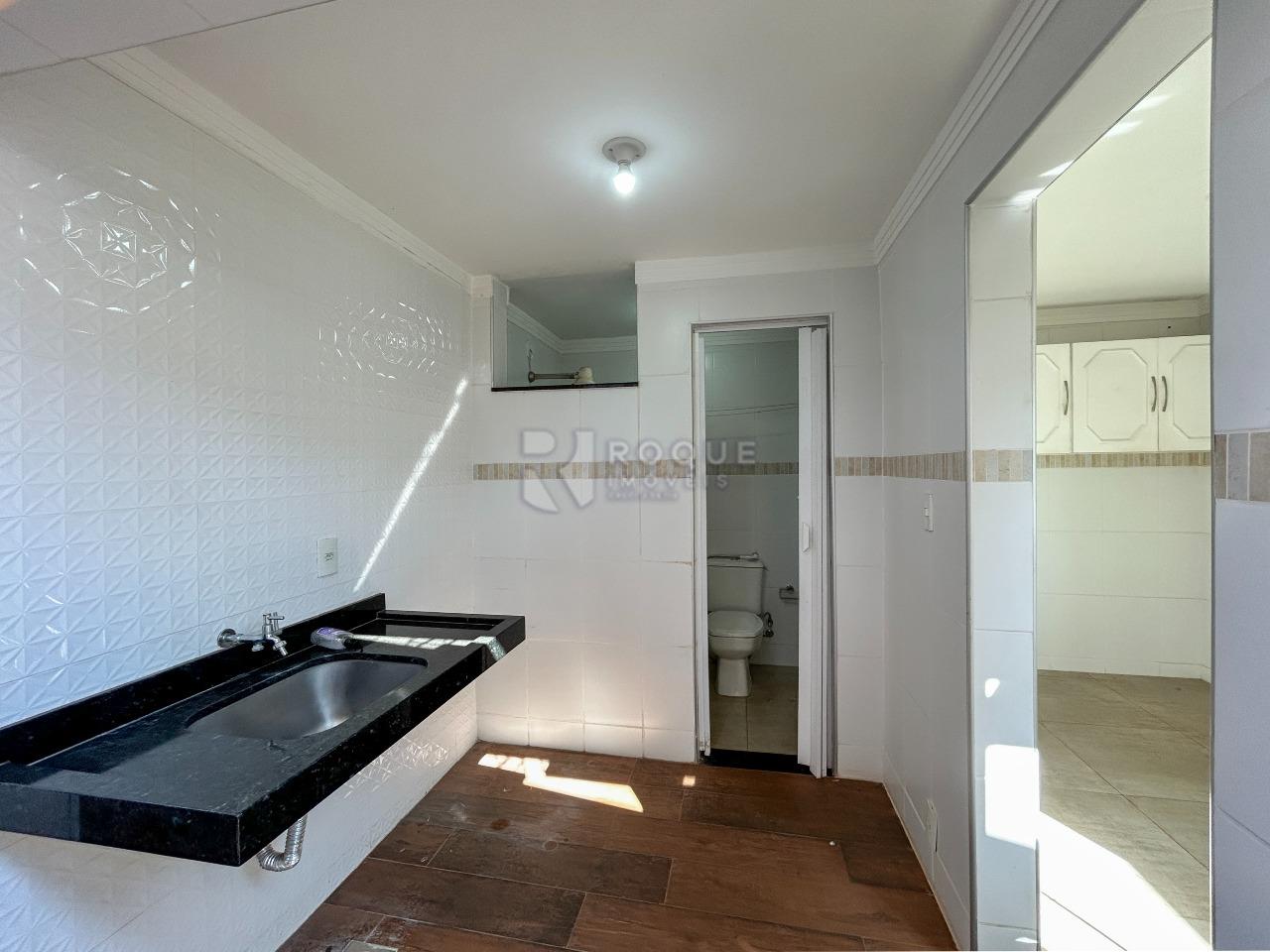 Casa Comercial para aluguel no bairro Vila Claudia: Área de serviço 