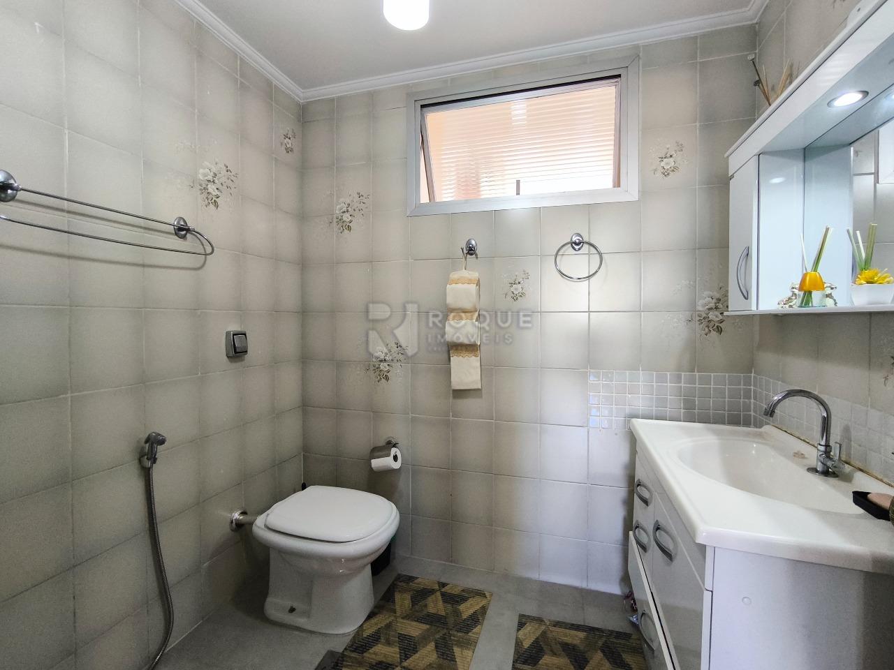 Apartamento à venda no bairro Centro: BANHEIRO SOCIAL