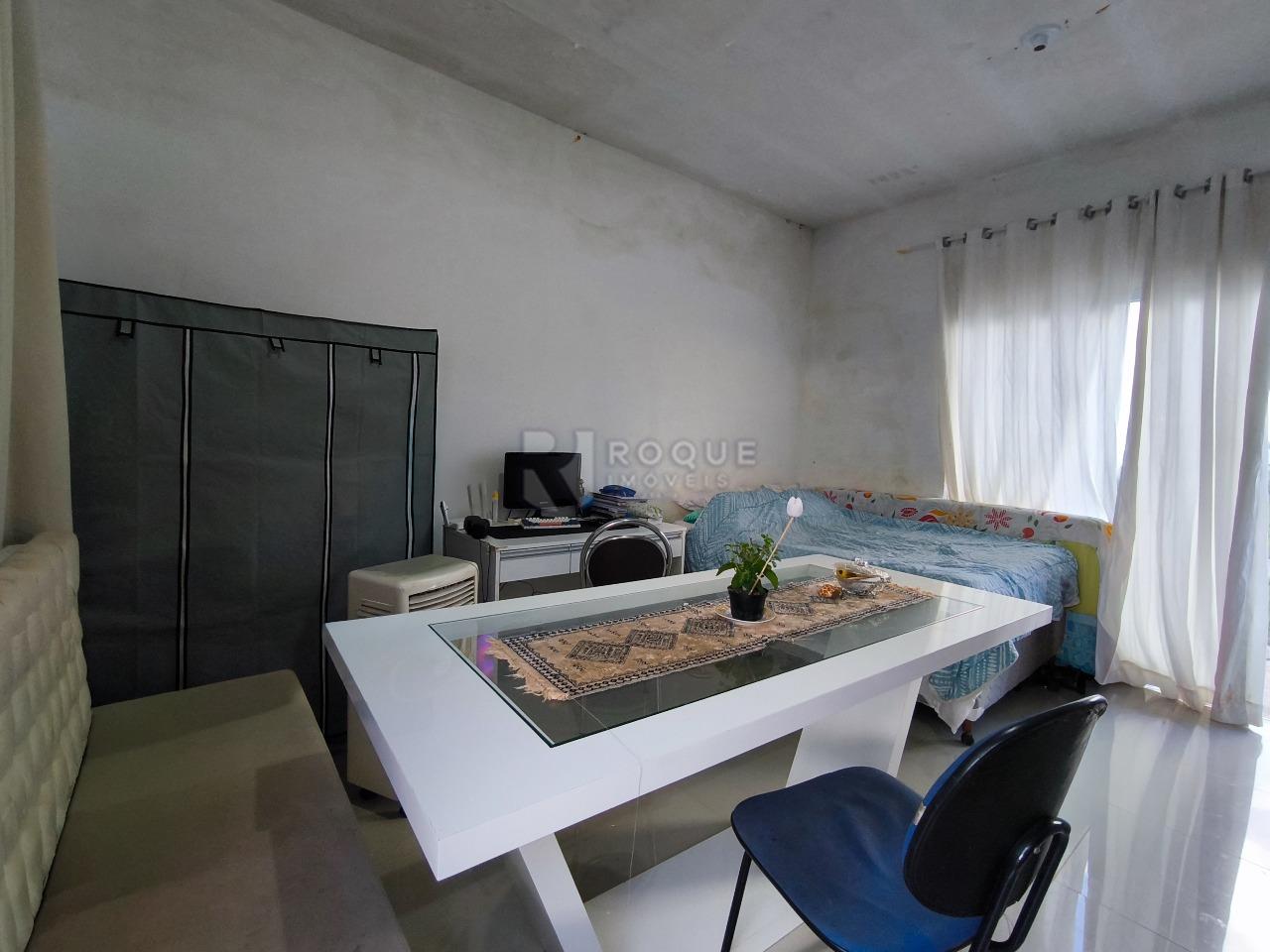 Casa em condomínio à venda no bairro Jardim Residencial Campo Novo: SALA