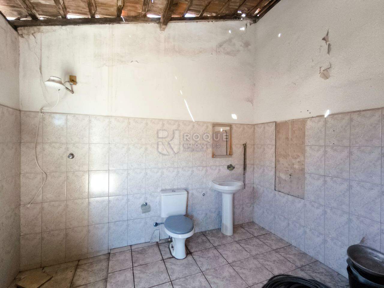 Casa Residencial à venda no bairro Jardim Santo André: BANHEIRO ÁREA DE SERVIÇO