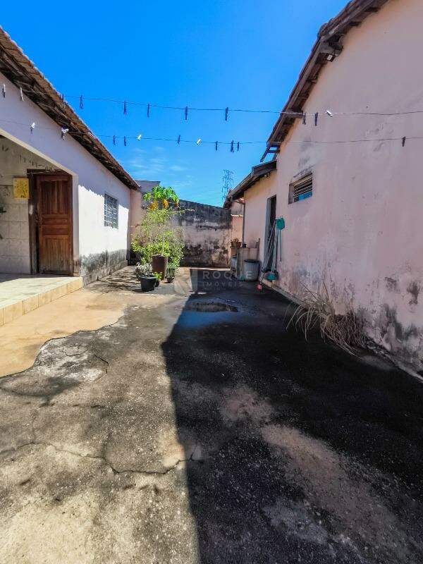 Casa Residencial à venda no bairro Jardim Santo André: QUINTAL