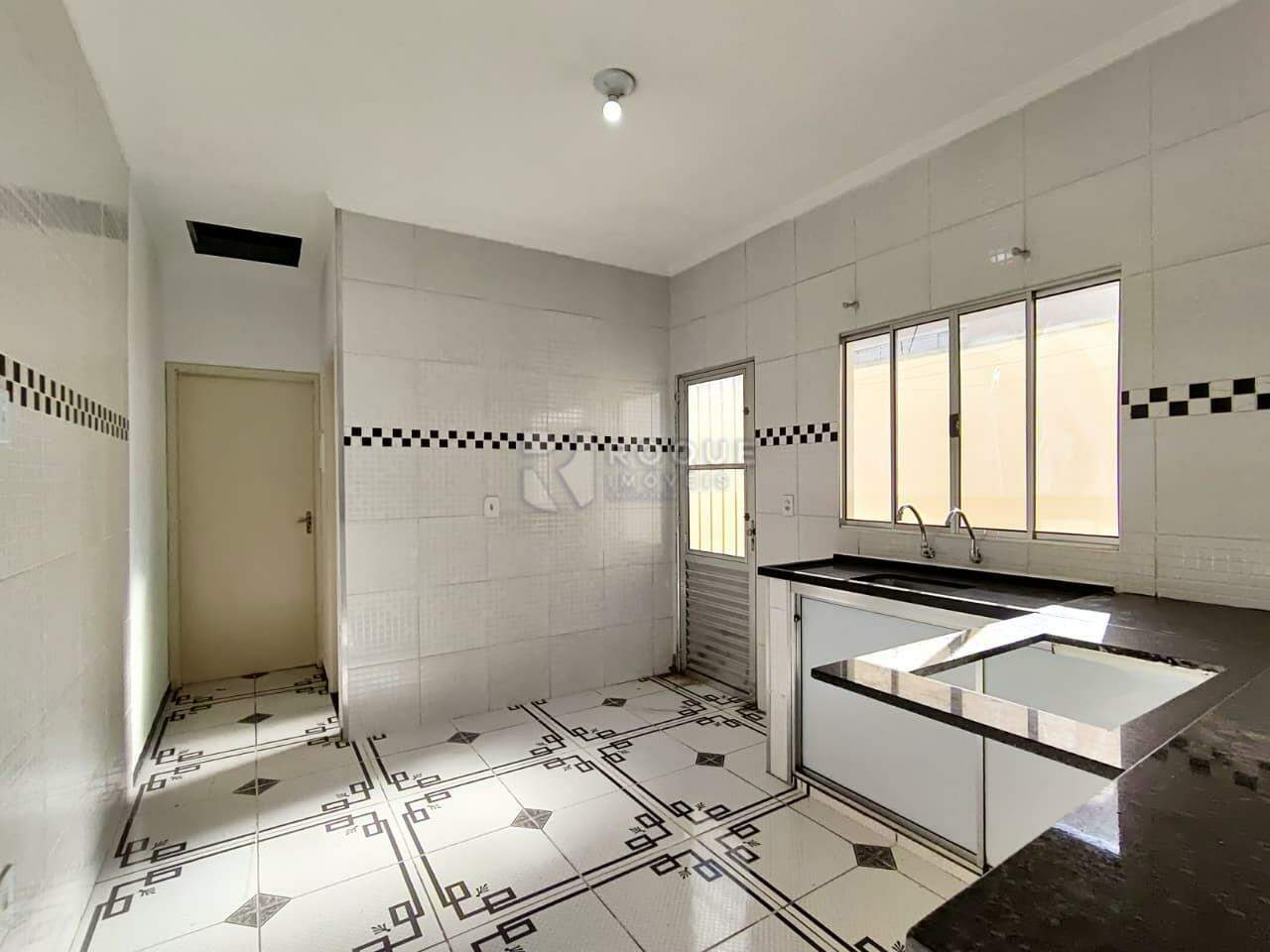 Casa Residencial à venda no bairro Parque Residencial Aeroporto: Cozinha 