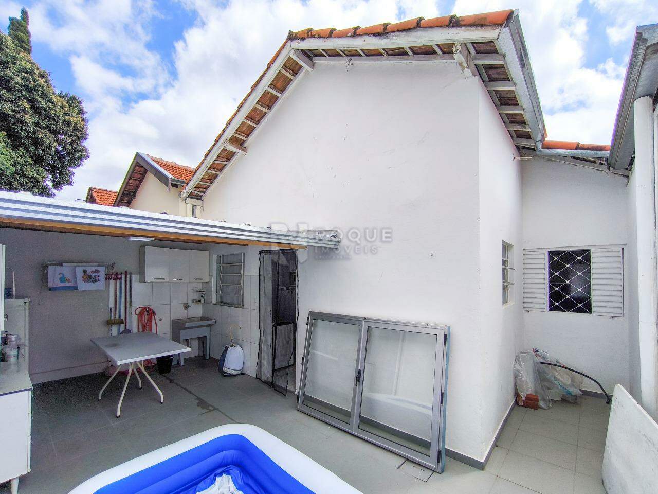 Casa Residencial à venda no bairro Vila Claudia: FUNDOS