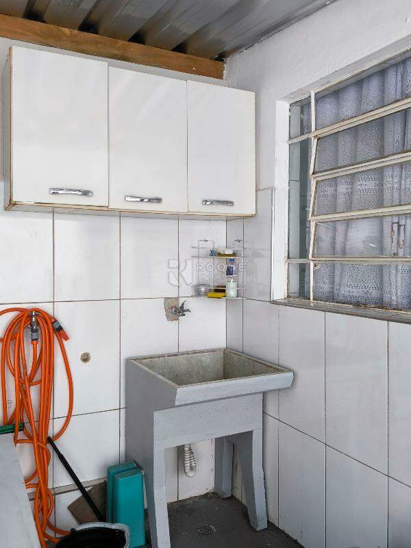 Casa Residencial à venda no bairro Vila Claudia: LAVANDERIA