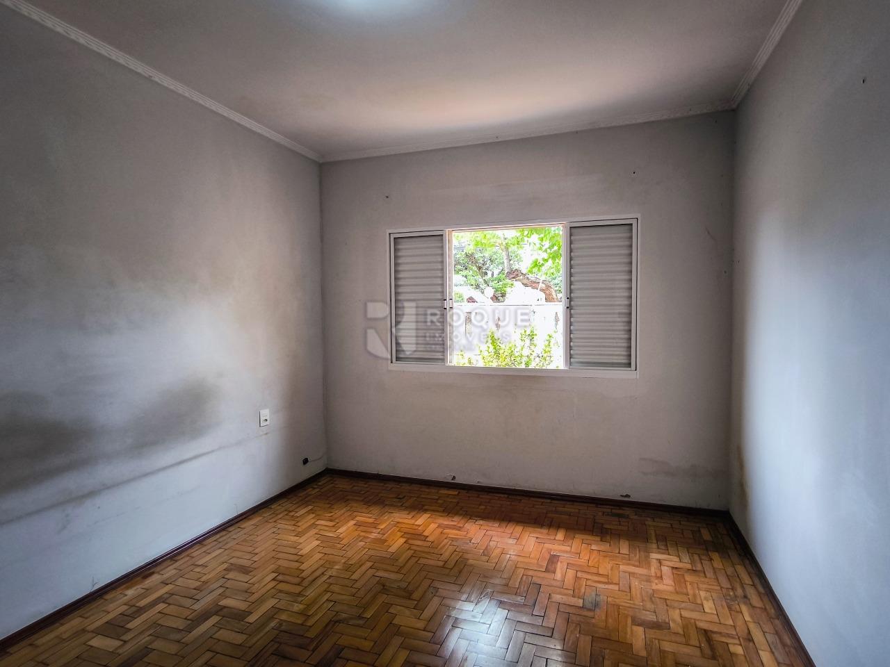 Casa com salão à venda no bairro Parque Real: DORMITÓRIO 1