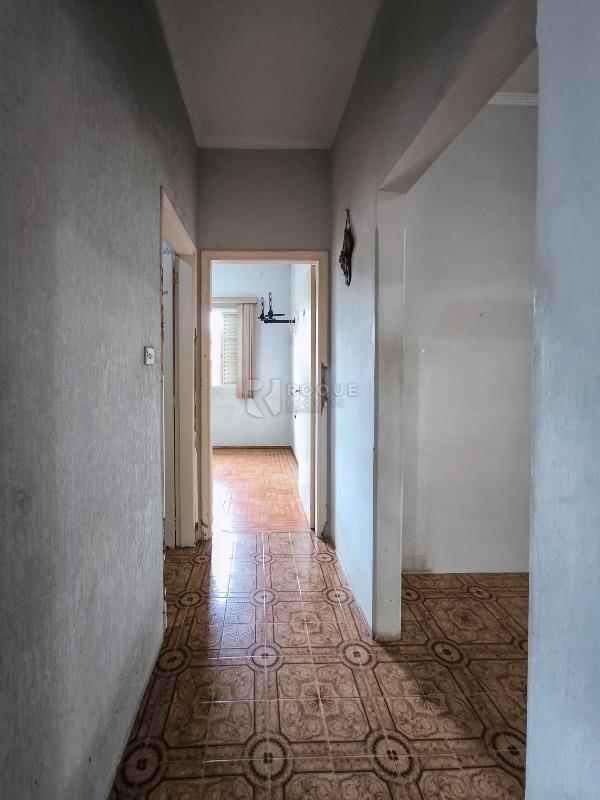 Casa com salão à venda no bairro Parque Real: CORREDOR INTERNO