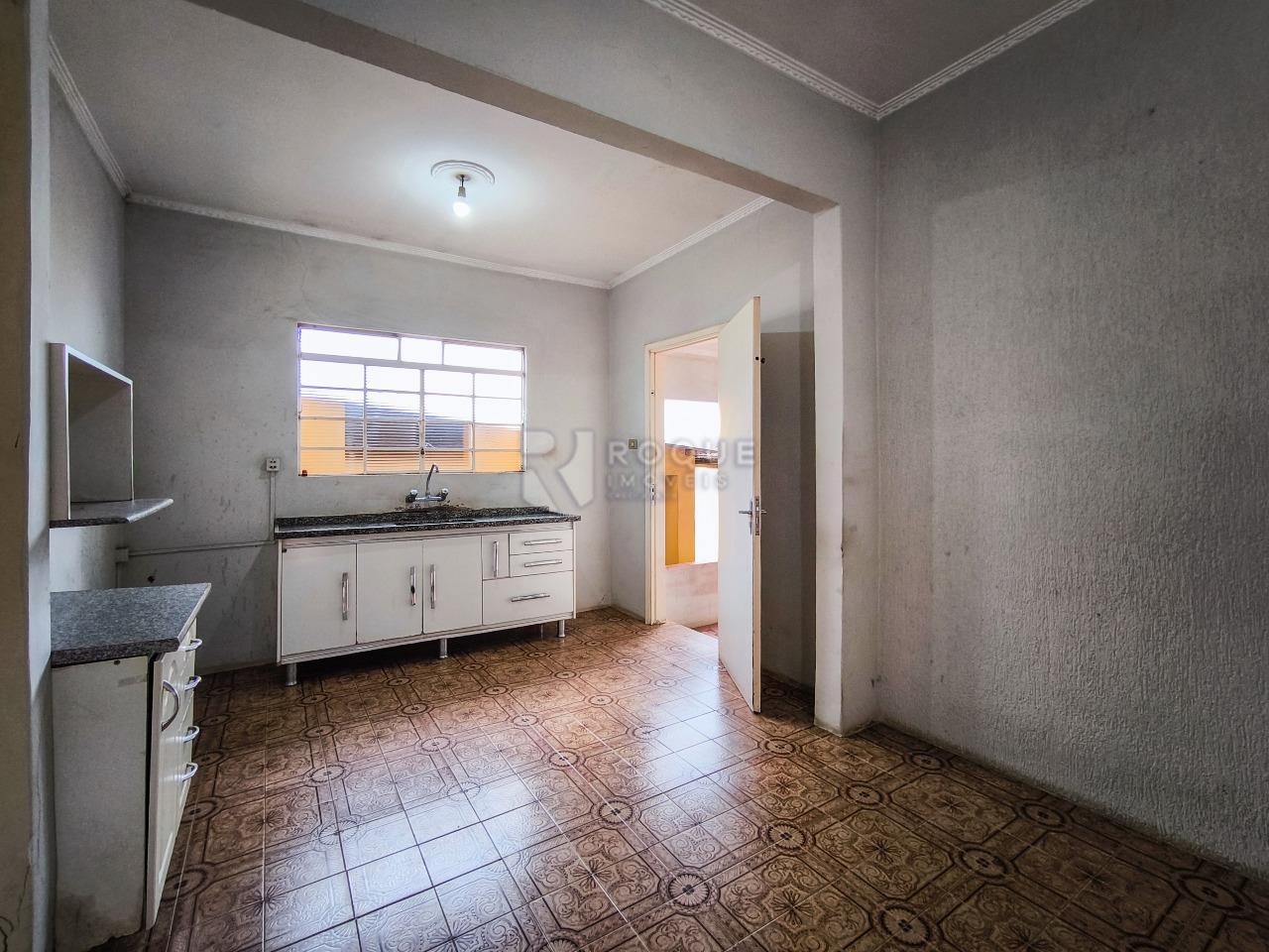 Casa com salão à venda no bairro Parque Real: COZINHA