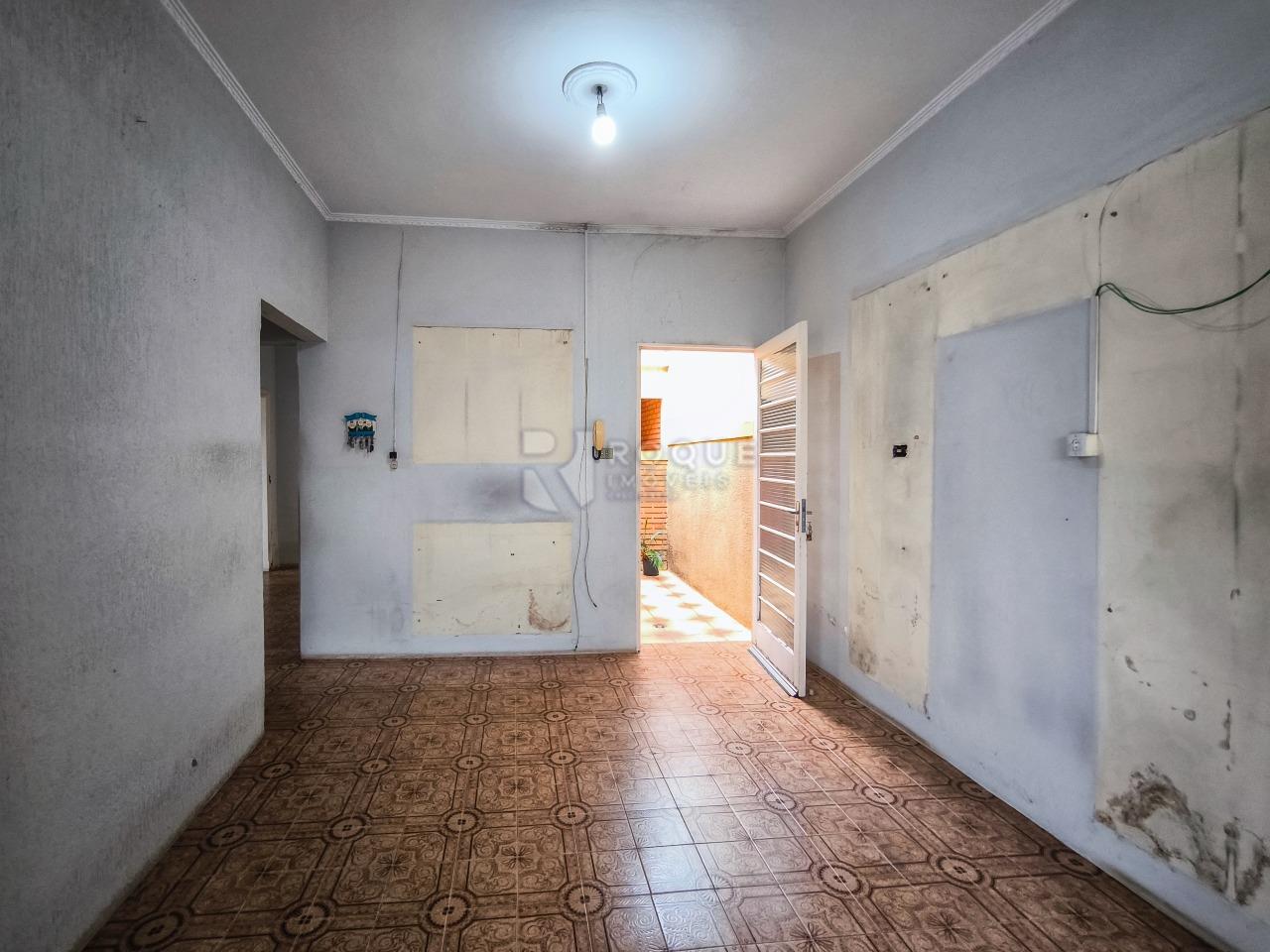 Casa com salão à venda no bairro Parque Real: COZINHA