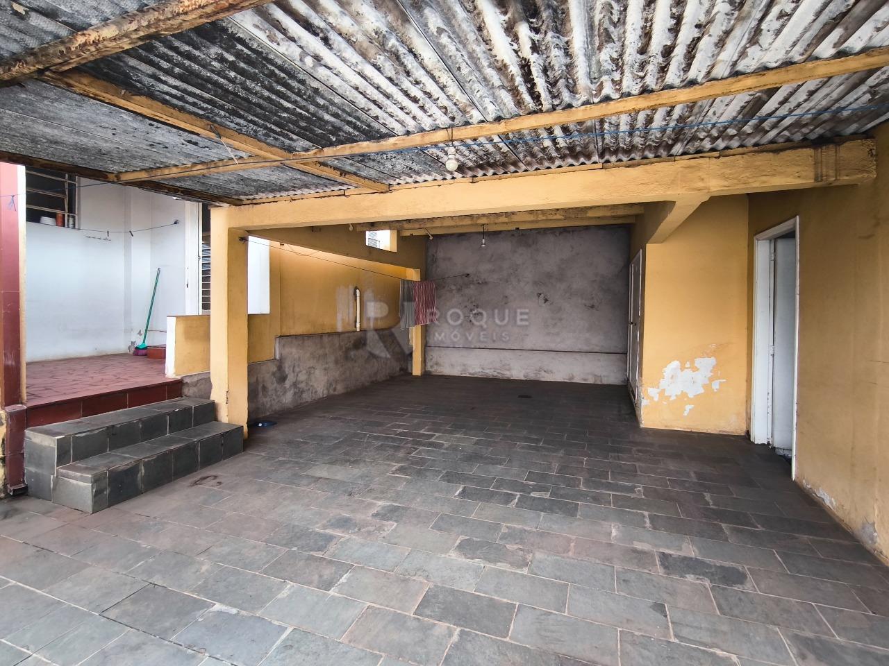 Casa com salão à venda no bairro Parque Real: GARAGEM