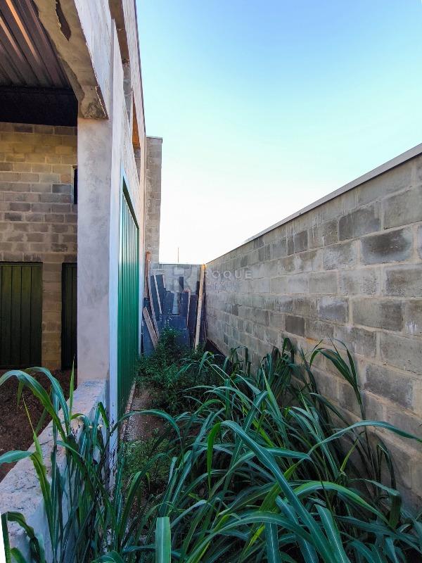 Barracão/Galpão à venda no bairro Residencial Colinas do Engenho II: QUINTAL