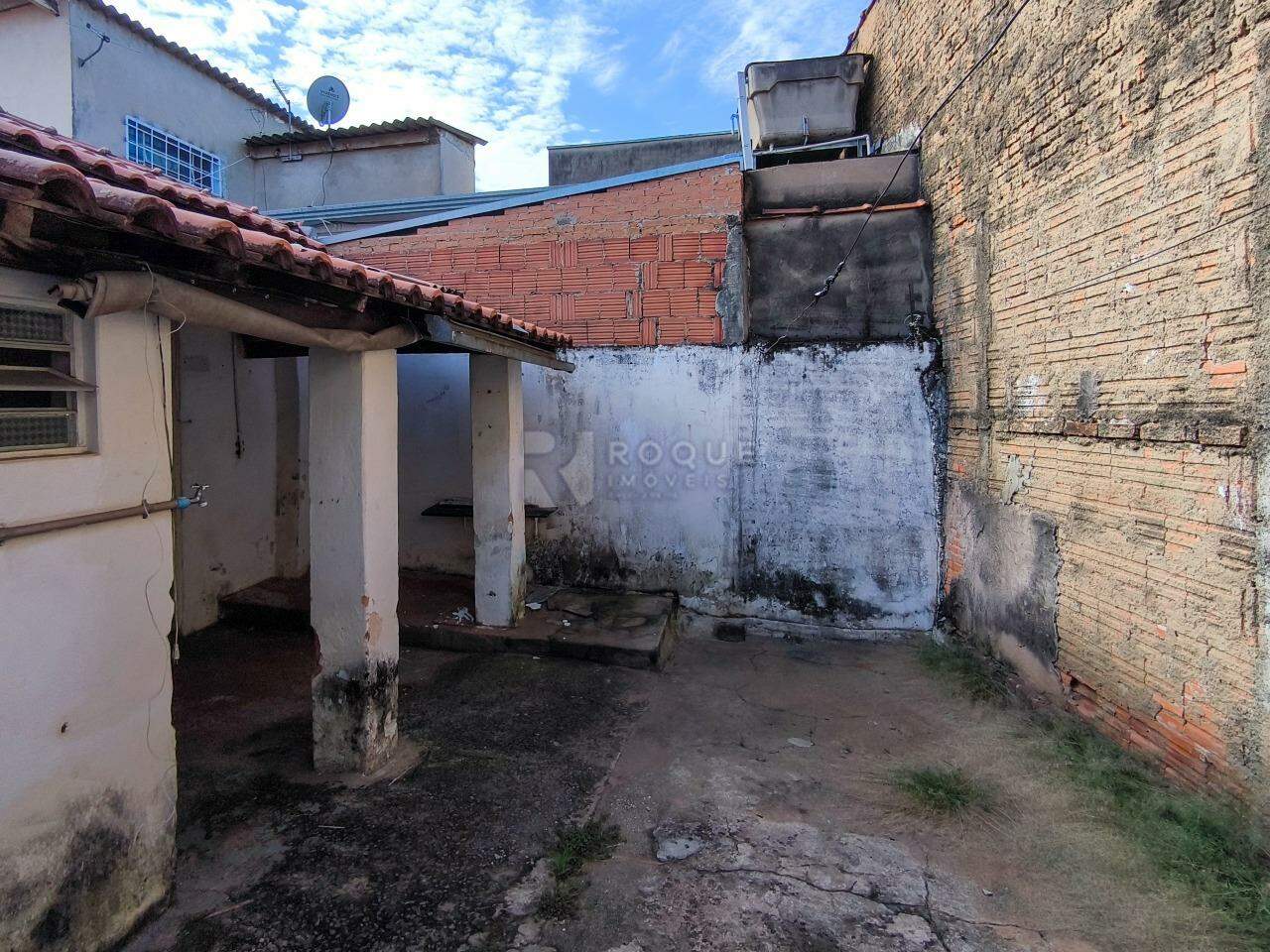 Casa Residencial à venda no bairro Vila São João: QUINTAL