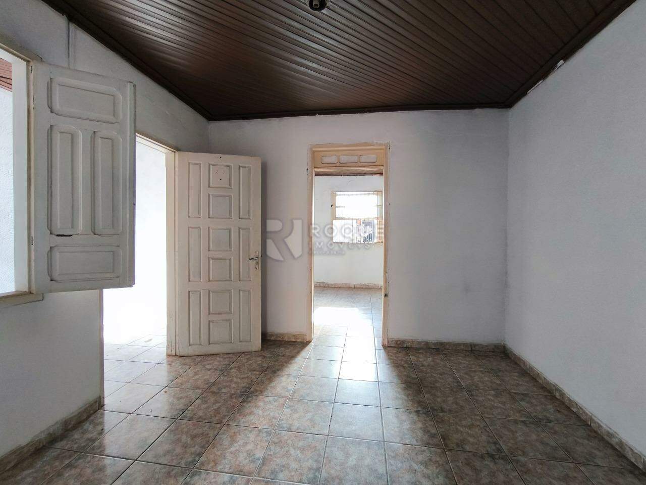 Casa Residencial à venda no bairro Vila São João: SALA DE ESTAR