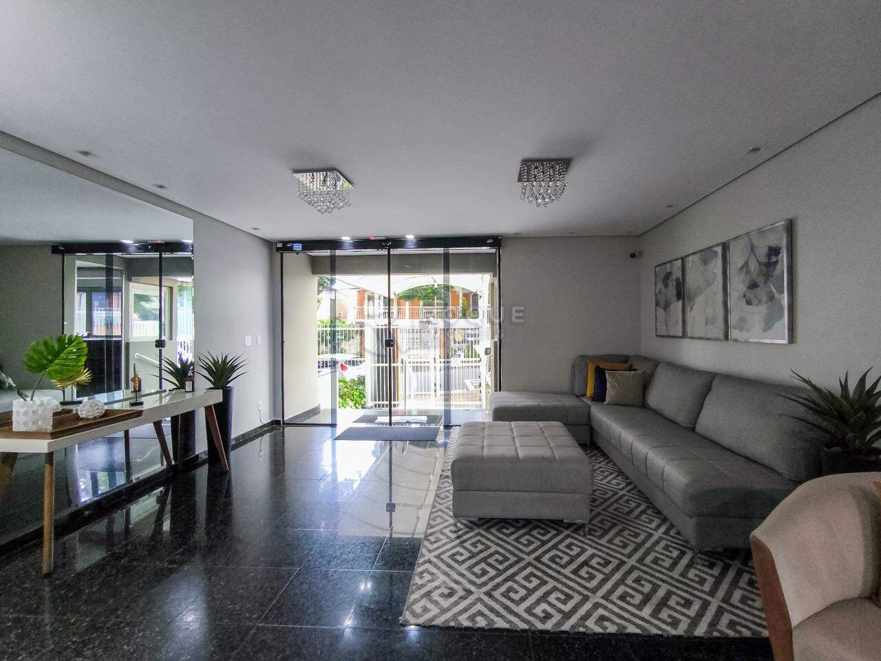 Apartamento à venda no bairro Centro: HALL DO PRÉDIO