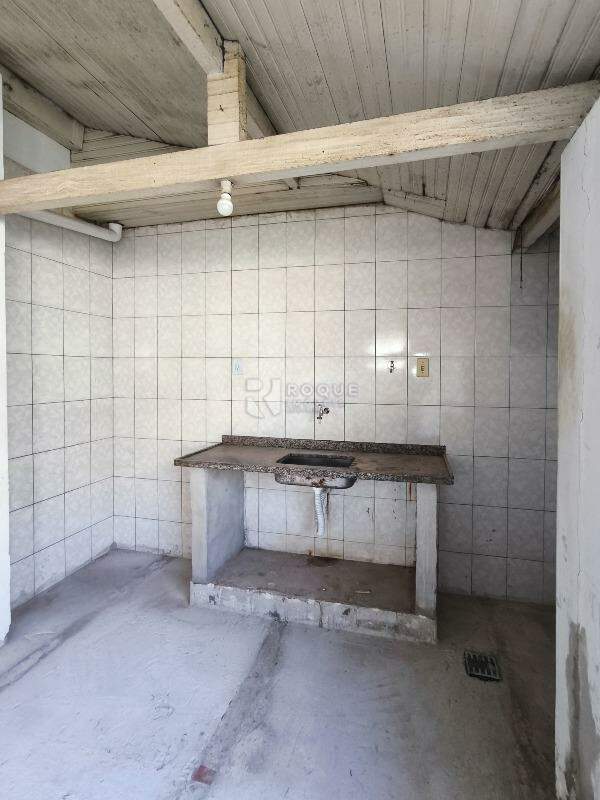 Casa Residencial à venda no bairro Vila São João: COZINHA