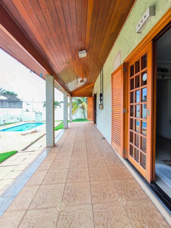 Casa em condomínio à venda no bairro Jardim Colinas de São João: VARANDA