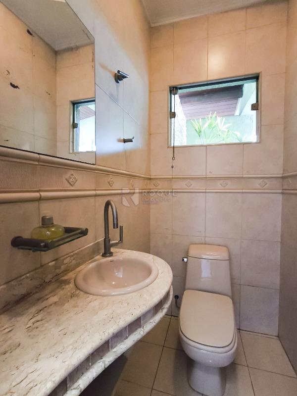 Casa em condomínio à venda no bairro Jardim Colinas de São João: LAVABO