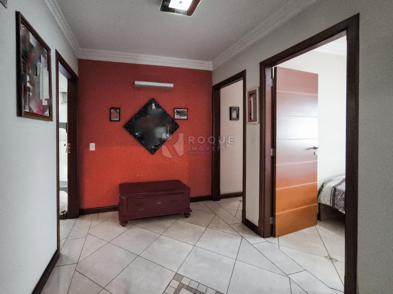 Casa em condomínio à venda no bairro Jardim Colinas de São João: ÁREA DE CIRCULAÇÃO