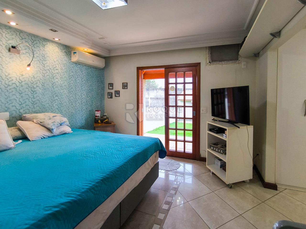 Casa em condomínio à venda no bairro Jardim Colinas de São João: SUÍTE