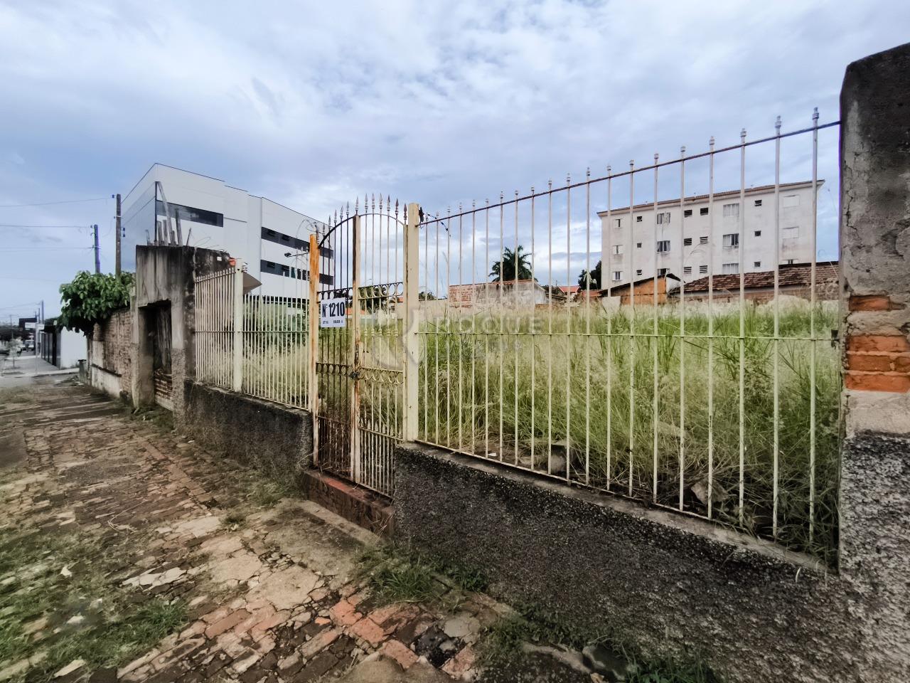 Terreno à venda no bairro Cidade Jardim: FRENTE