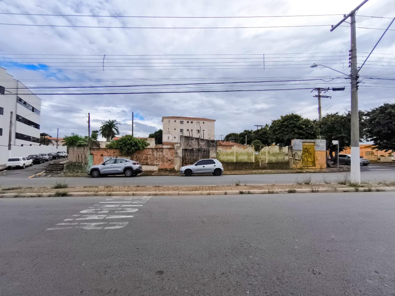 Terreno à venda no bairro Cidade Jardim: FACHADA